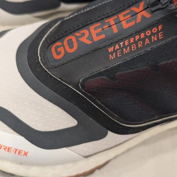 Adidas UltraBoost 22 Gore-Tex sz 8 white grey orange GX8321 - Picture 3 of 7